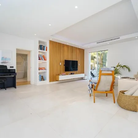 ヴィラ Nueva Andalucia Ref #107 *