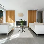 Villa Nueva Andalucia Ref #107 *