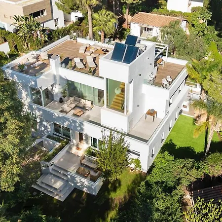 Nueva Andalucía Ref #107 Villa *