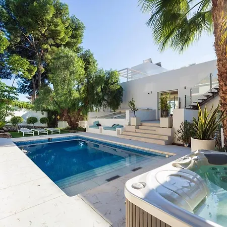 Nueva Andalucía Ref #107