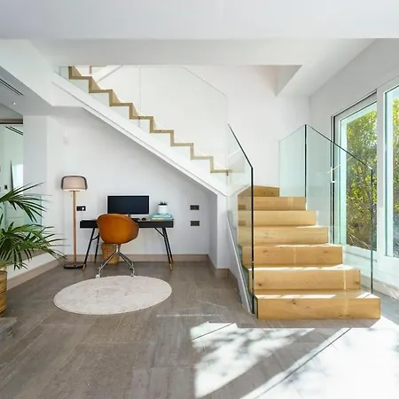 Nueva Andalucía Ref #107