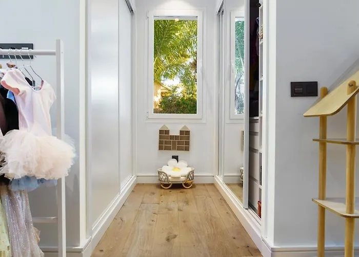 Nueva Andalucia Ref #107 Villa *