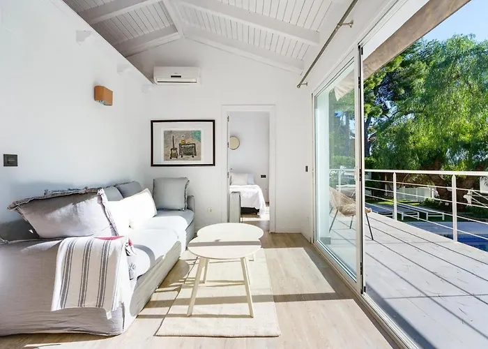 Villa Nueva Andalucia Ref #107