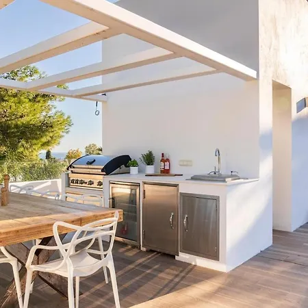 Nueva Andalucia Ref #107 *