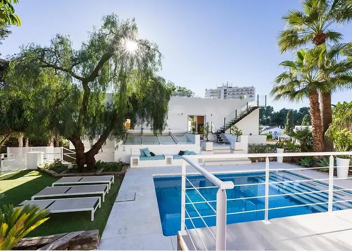 Villa Nueva Andalucía Ref #107